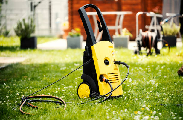 Best Animal Enclosure Cleaning  in Venus, TX
